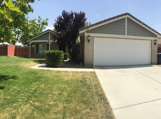 3322 E Kaylyn St, Lancaster, CA 93535