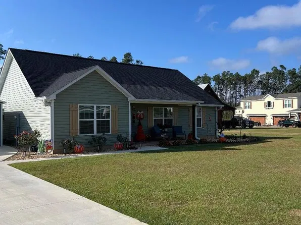 626 Pine Needle Rd, Douglas, GA 31535