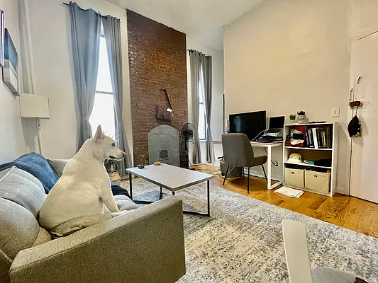 Rented by R New York | media 11