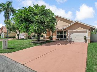 610 NW 207th Ave, Pembroke Pines, FL 33029