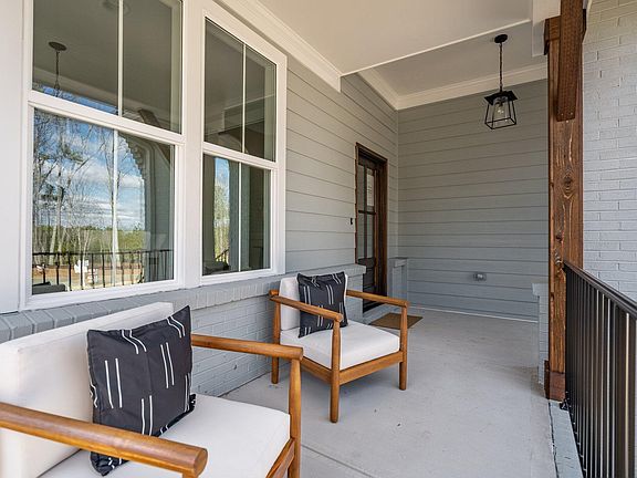 4th image of 320 Hook Dr #15