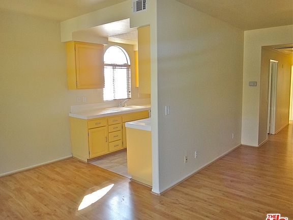 4th image of 21846 S Vermont Ave Unit 7