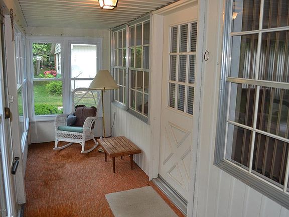 2nd image of 1247A Hamilton Ct