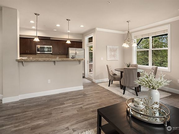 5th image of 15408 Main Street #202