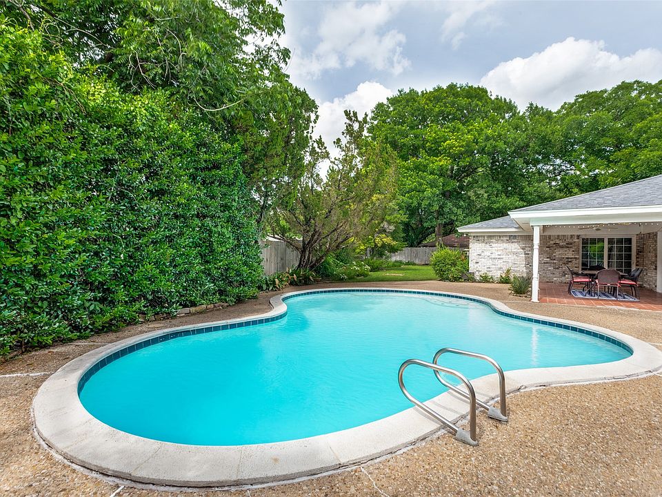 1st image of 4128 Coral Cir