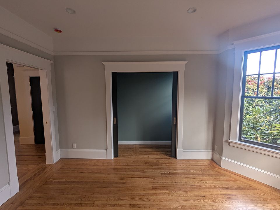 Bedroom 1 // "Stand-in" Closet