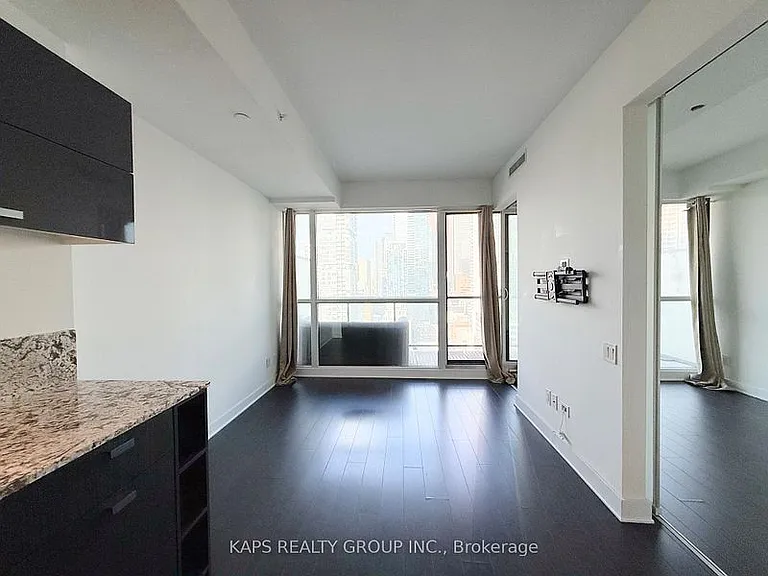 290 Adelaide St W #2106 — Photo 26