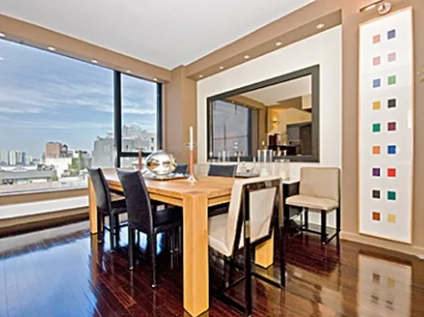 255 Hudson Street image 1 of 7