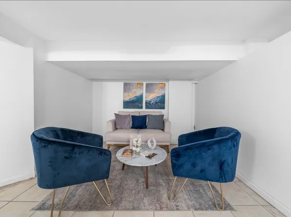 64 Oak Street image 13 of 15