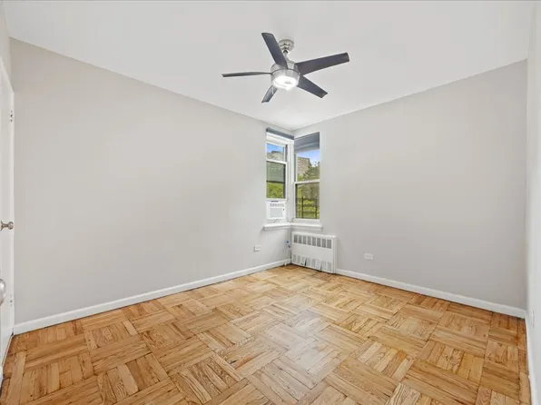 629 Kappock Street image 27 of 38