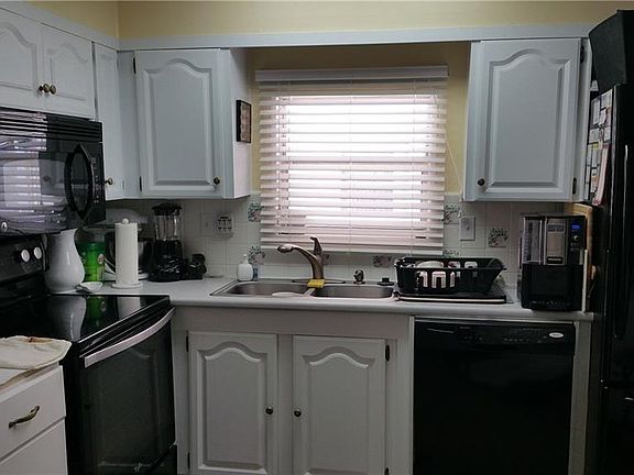 5th image of 24857 Windward Blvd