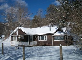 3448 Falling Rock Rd, Clendenin, WV 25045