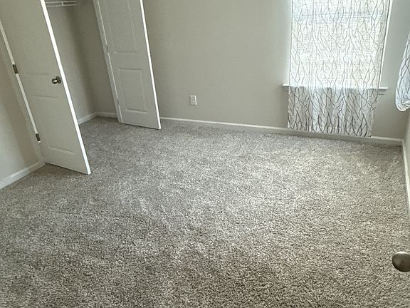 3rd image of 1695 Villageside Ct