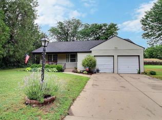 1701 N Richmond Dr, Wichita, KS 67203