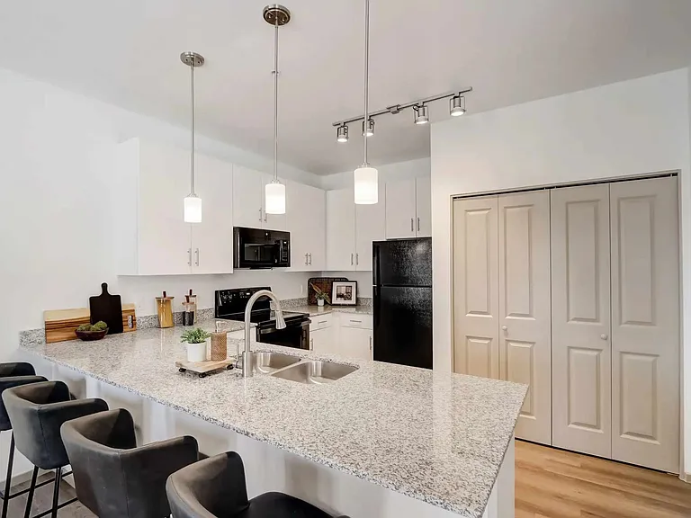 7430 N Silverbell Rd — Photo 18