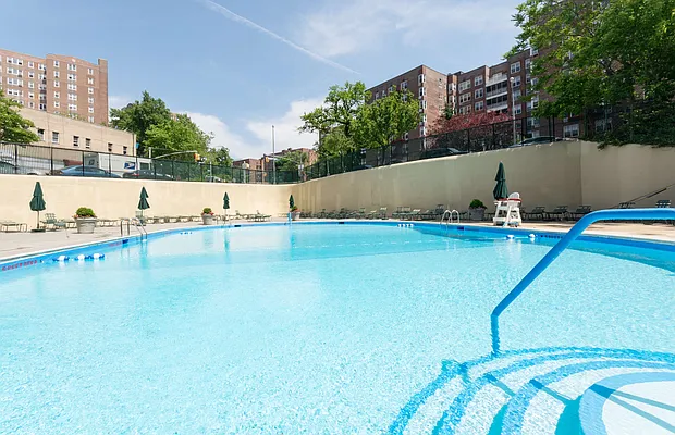 Sold by Re/Max In The City | media 9