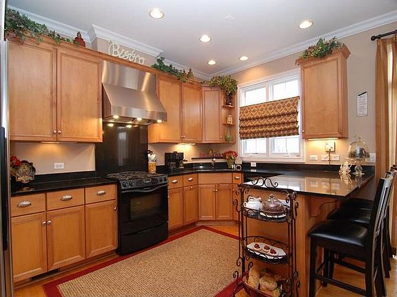 5th image of 1910 Alta Vista Ct