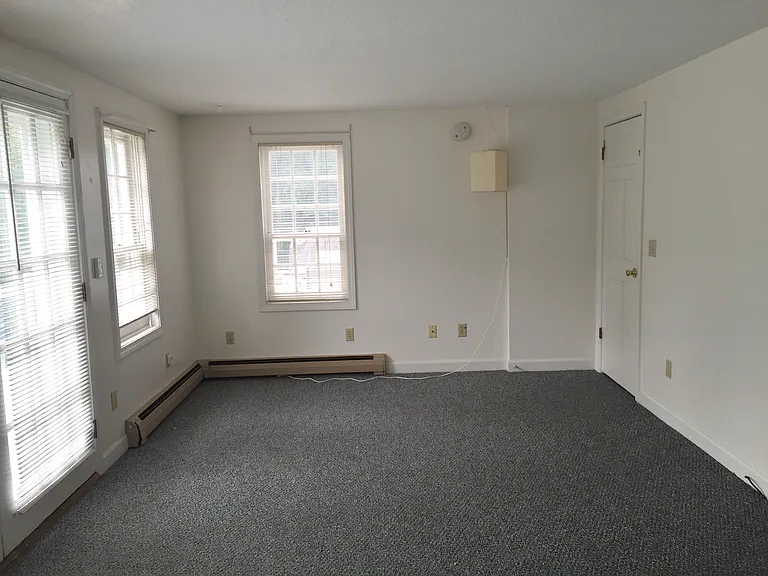 9 Orchard Dr — Photo 2