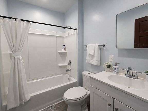 4th image of 1516 E 118th St #1