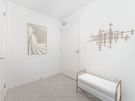 5th image of 230 Simcoe St #2518