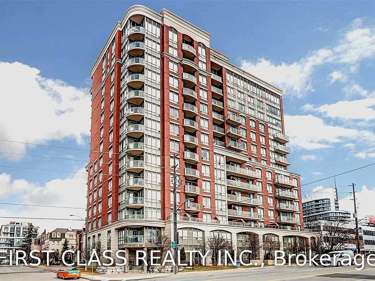 1 Clairtrell Rd #RG8 — Photo 1