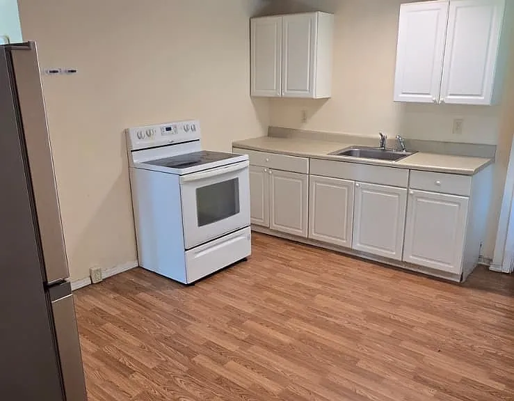 300 N Hamilton St #2 — Photo 1