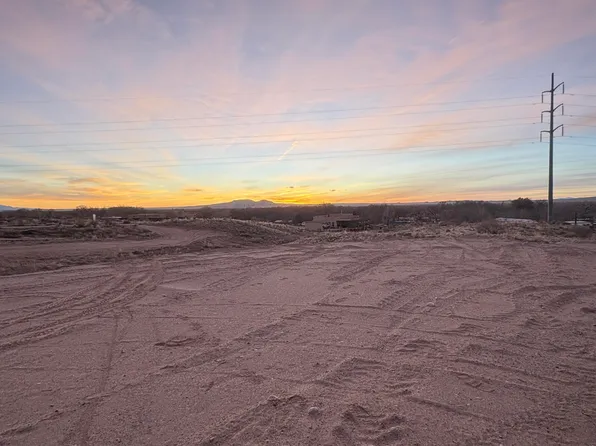 9 Loma Cordoniz Ct, Peralta, NM 87042