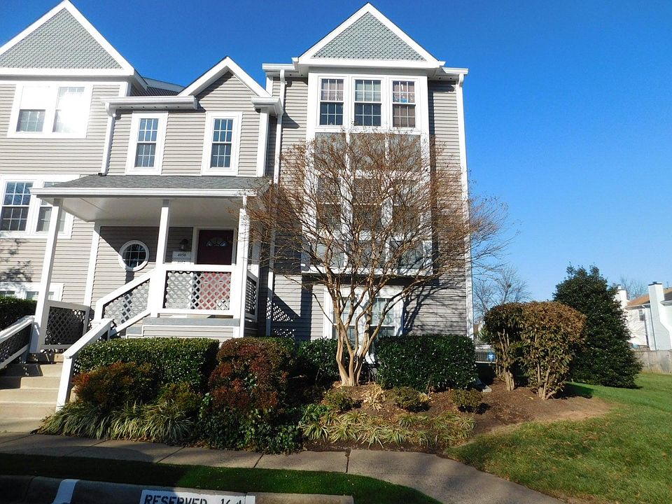 1st image of 4050 Grays Pointe Ct #A
