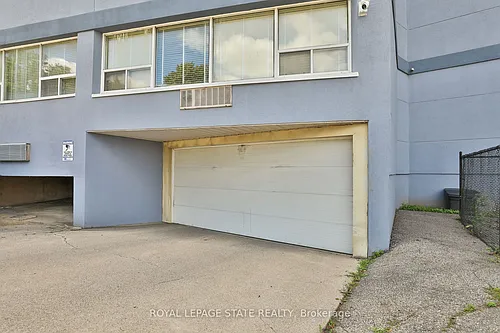 400 York Blvd #208 Photo 1
