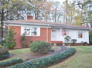 1420 W Lake Dr, Greensboro, NC 27408