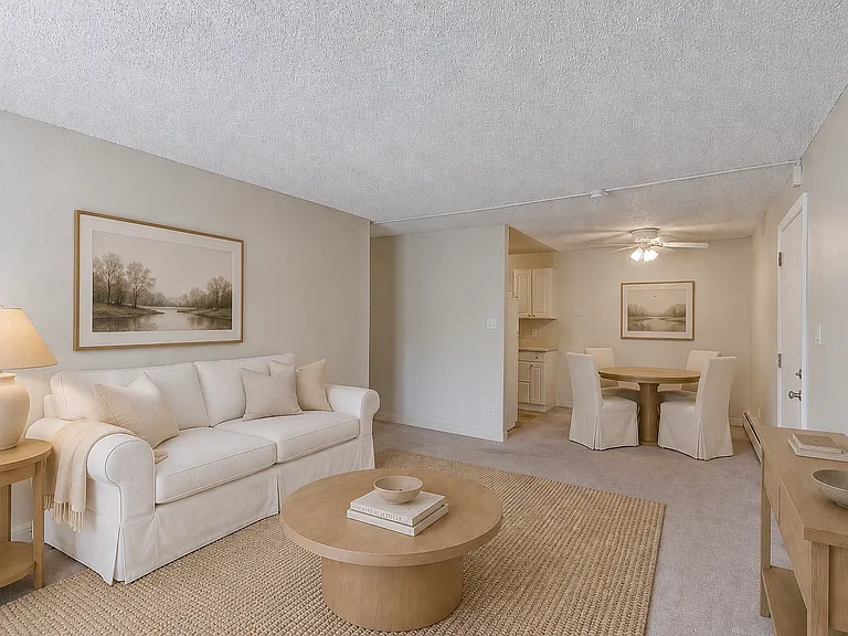 1400 Golden Cir #311 — Photo 8