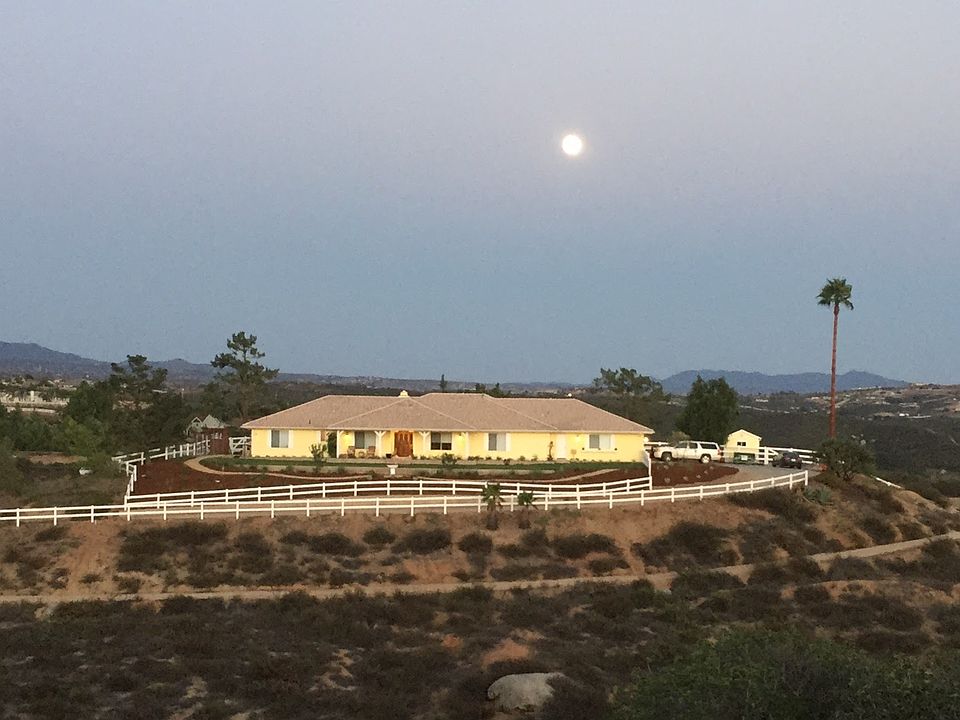 1st image of 38951 Vista Dawn Ct