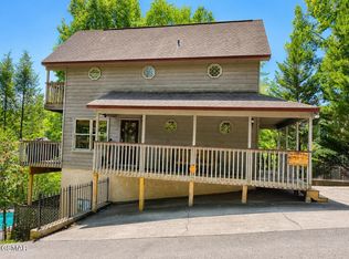 310 Greenwood Way, Pigeon Forge, TN 37863