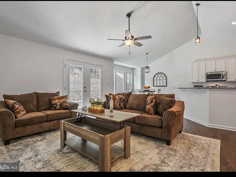 1200 Happy Ridge Dr — Photo 22