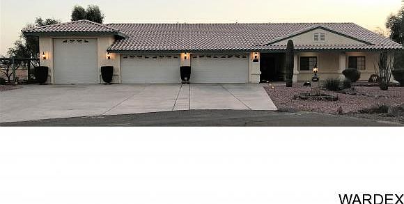 1st image of 1064 E Laurel Ln