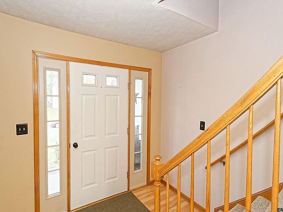 3rd image of 616 Minuteman Ln