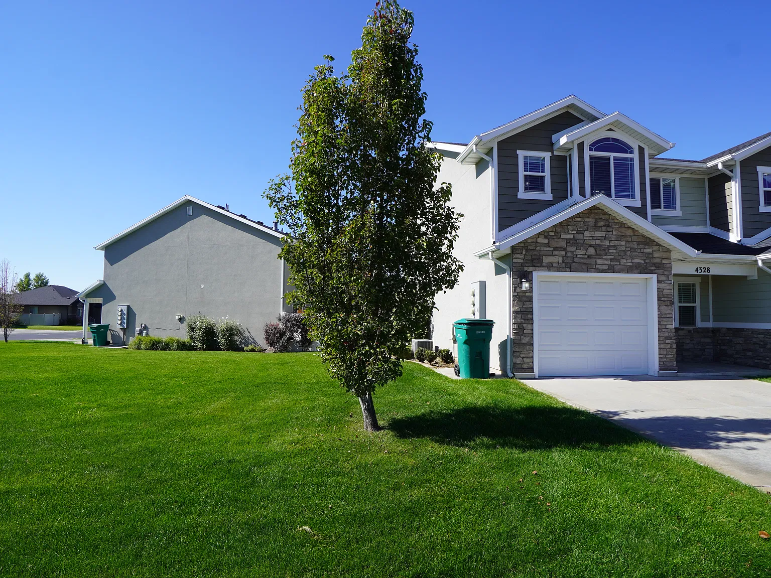 4328 W 5775 S 1A - Across the street from Emma Russell Park in Roy! — Photo 3