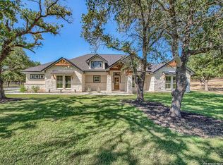 164 Crescent Rdg, Adkins, TX 78101