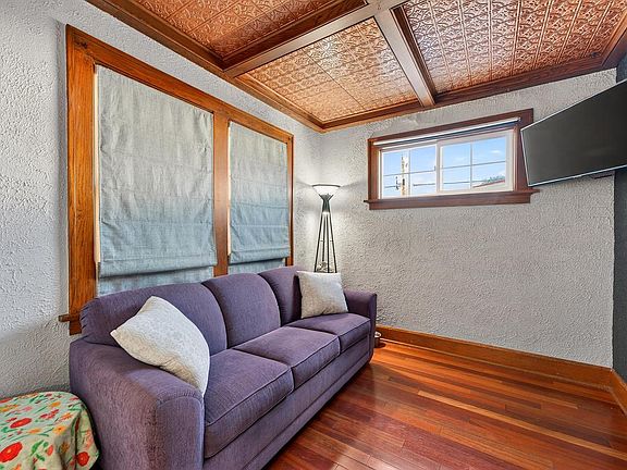 4th image of 1139 Jefferson STREET
