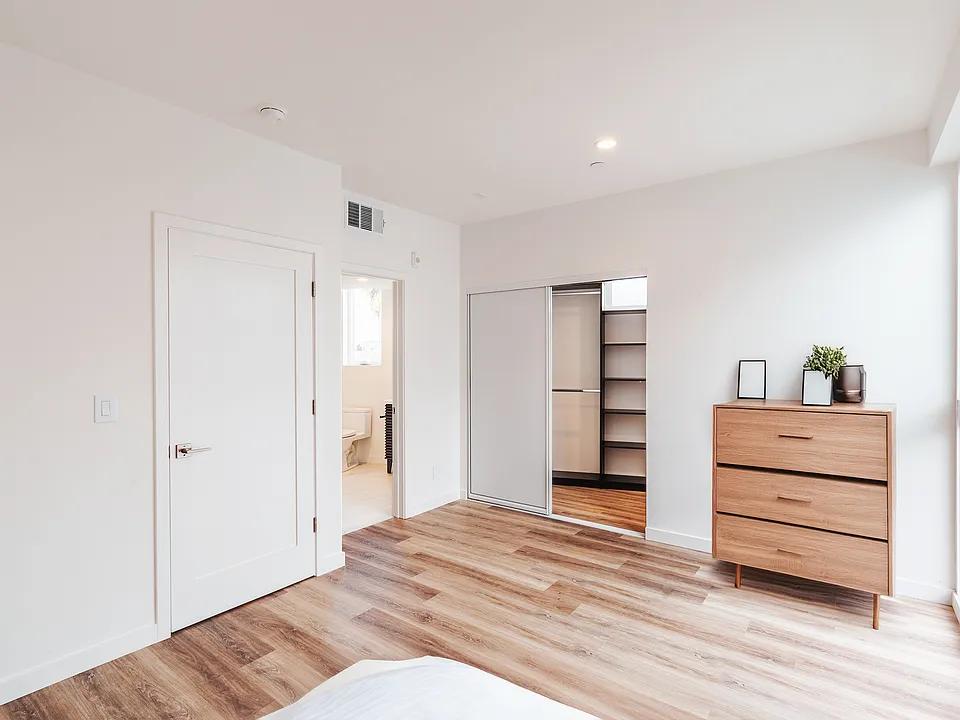 UNIT 4 - BEDROOM 1B, FURNITURE NOT INCLUDED, VIRTUALLY STAGED