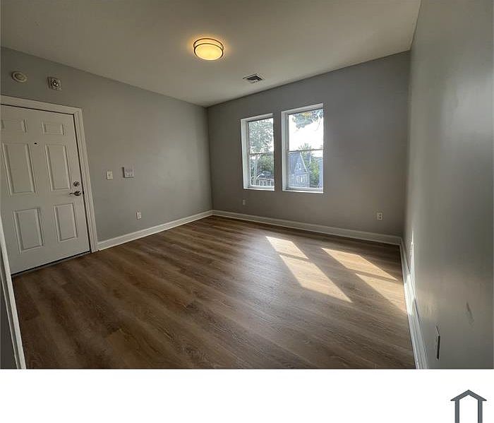 1st image of 6 Sterling St APT 3