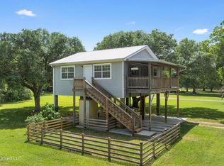 3021 Roberson Rd, Bay Saint Louis, MS 39520