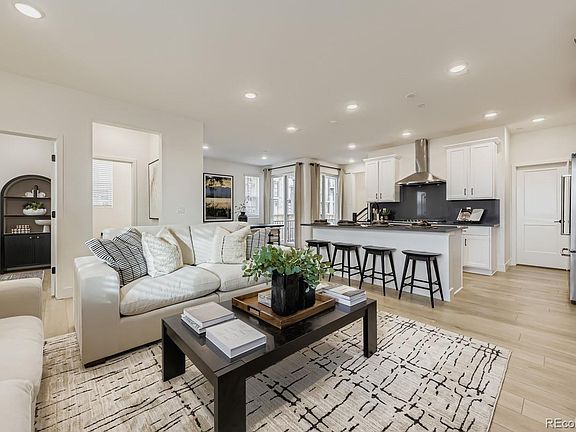 3rd image of 8780 Julian Court