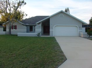 151 Oakwood Ct, Naples, FL 34110