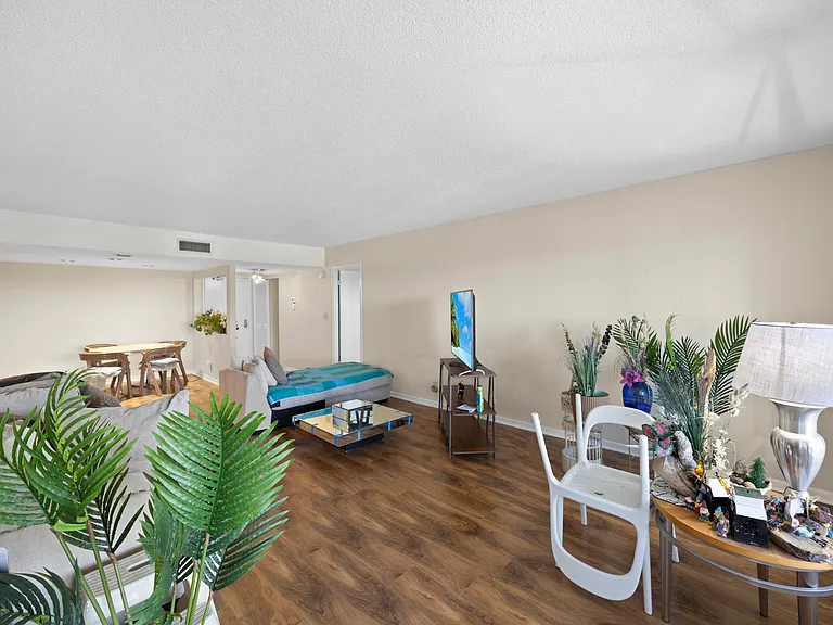 10777 W Sample Rd #508 — Photo 4