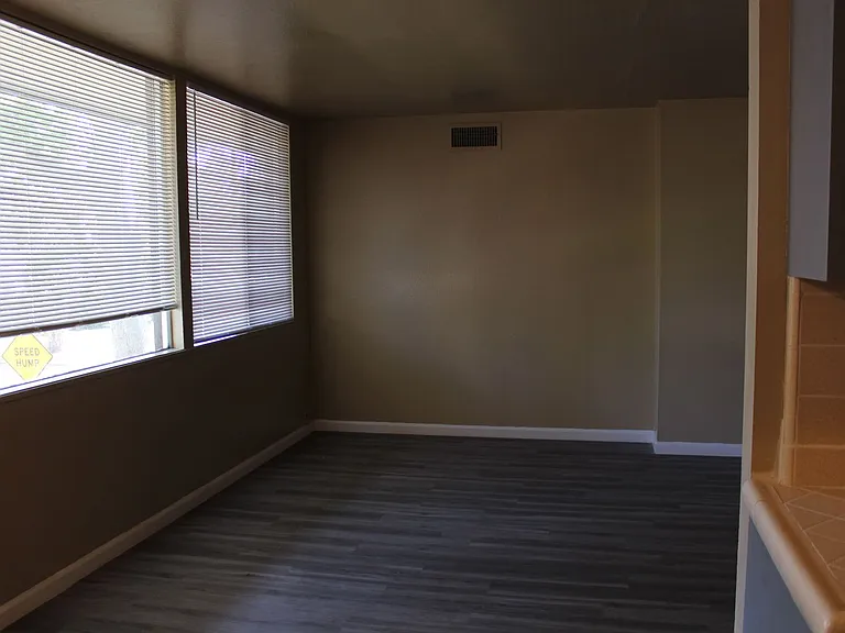 248 W Knoles Way — Photo 29