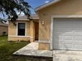 825 SW 32nd Terrace Cpe, Coral, FL 33914