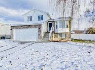 5326 Vista Dr, Roy, UT 84067