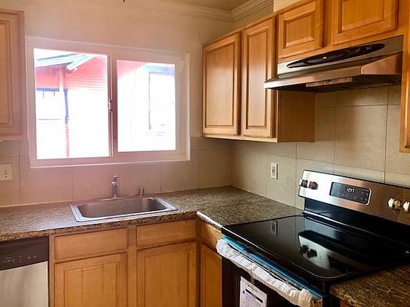 2nd image of 455 S 8th St APT 5