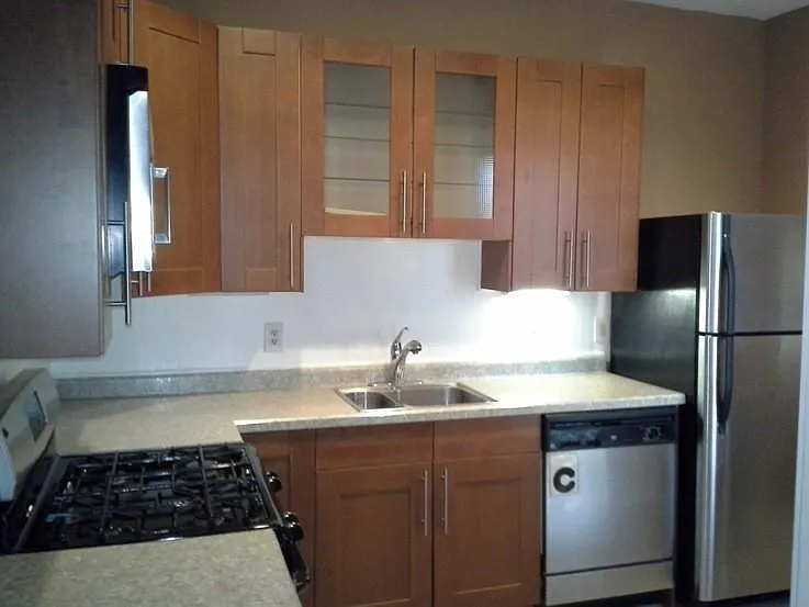 kitchen - 1202 California St #1